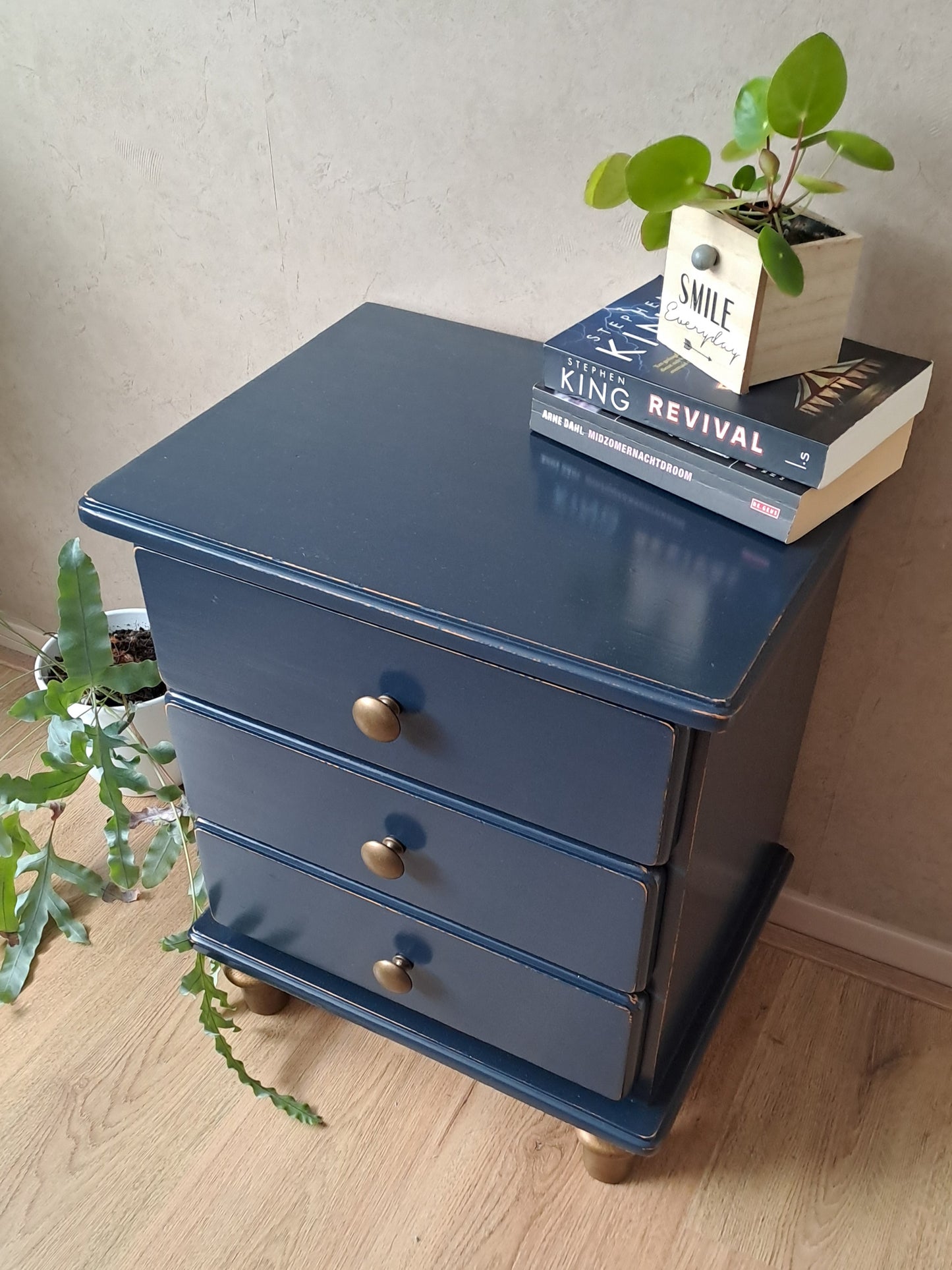Nachtkastje donkerblauw