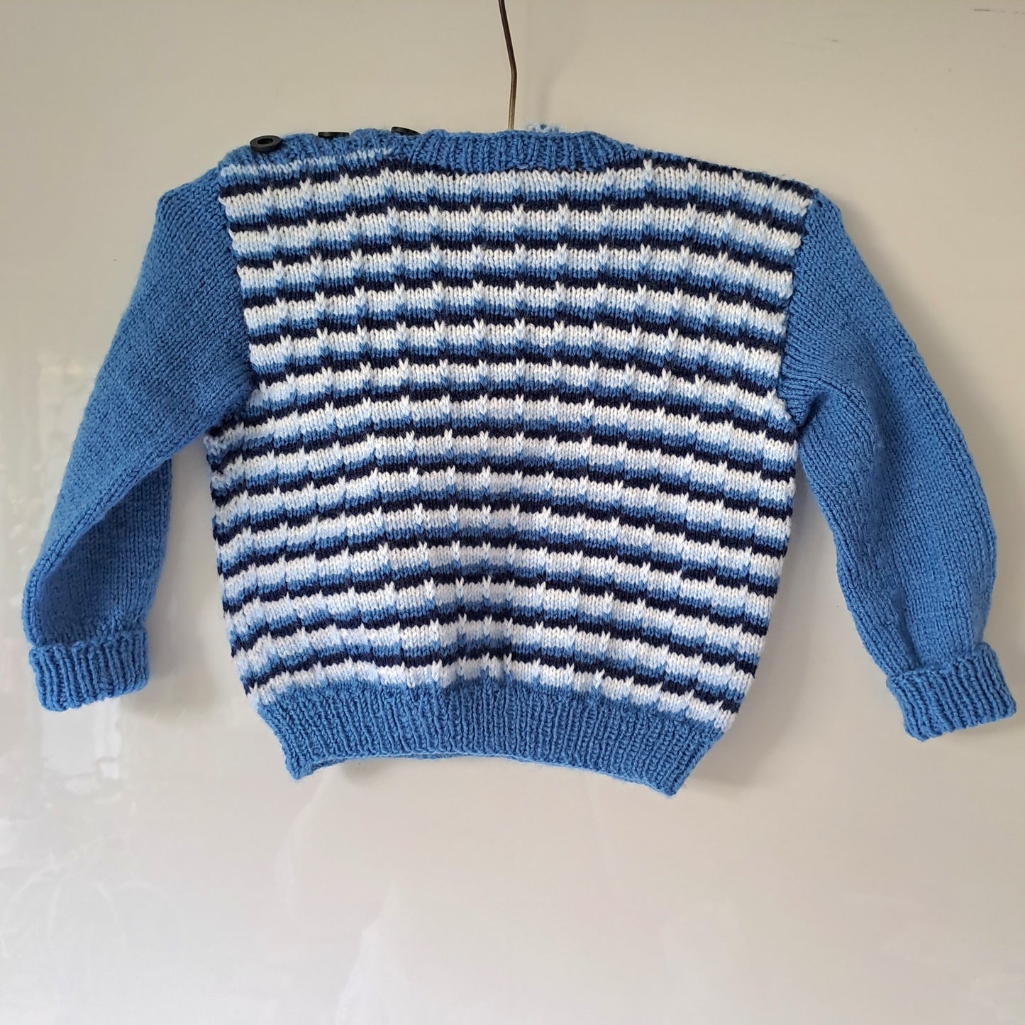 Babytruitjes gebreid div kleuren