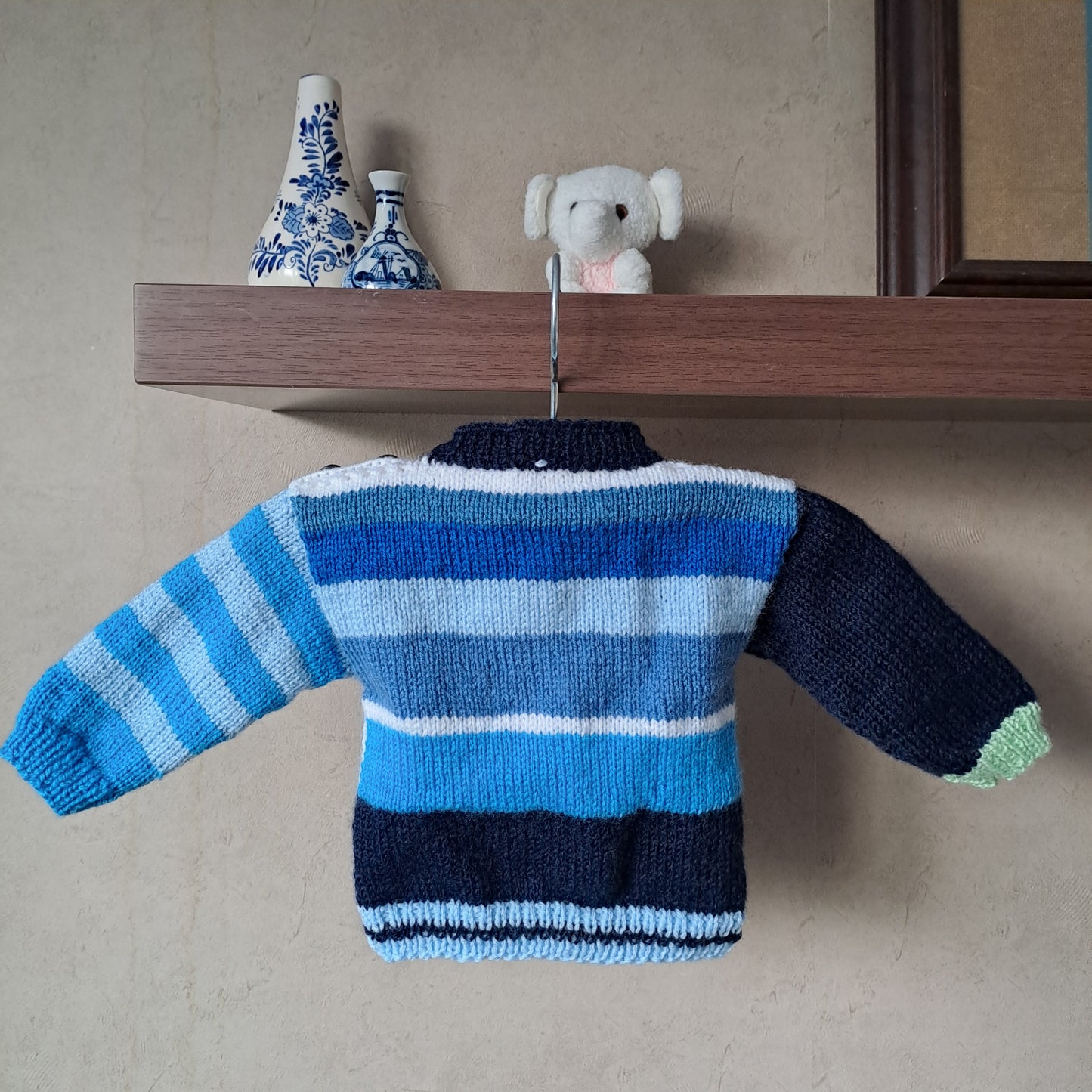 Babytruitjes gebreid div kleuren