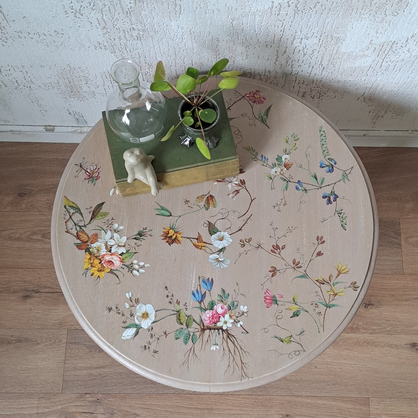 Rond bijzettafeltje