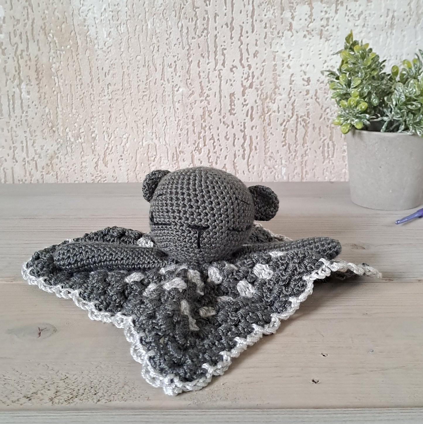 Knuffeldoekjes beer met rammelaar