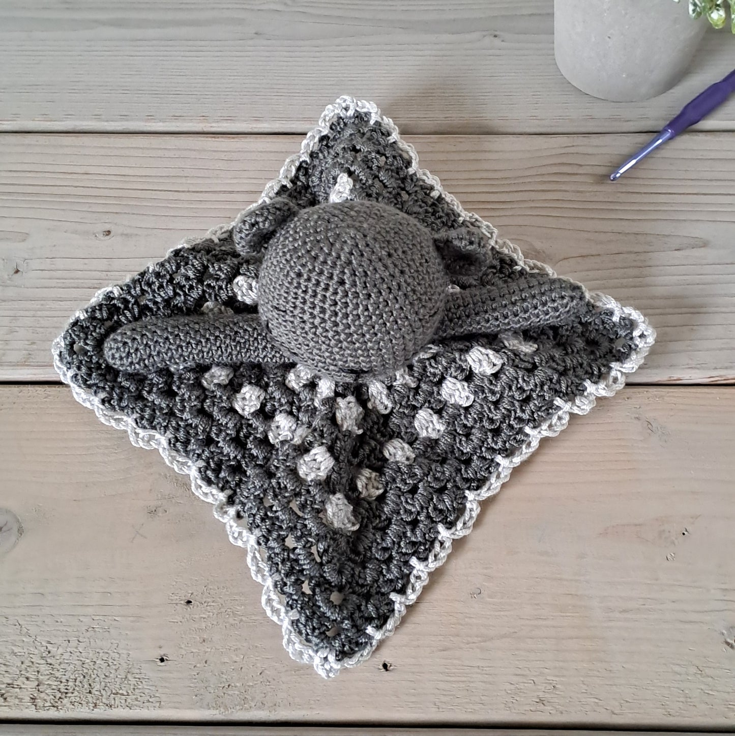 Knuffeldoekjes beer met rammelaar