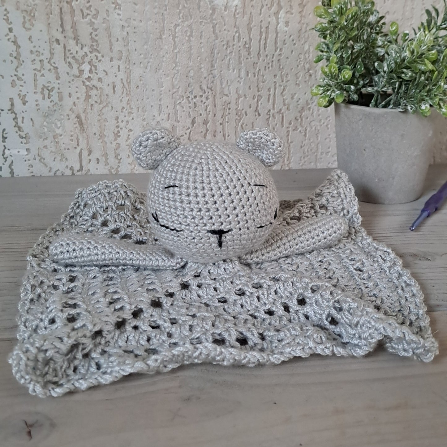 Knuffeldoekjes beer met rammelaar