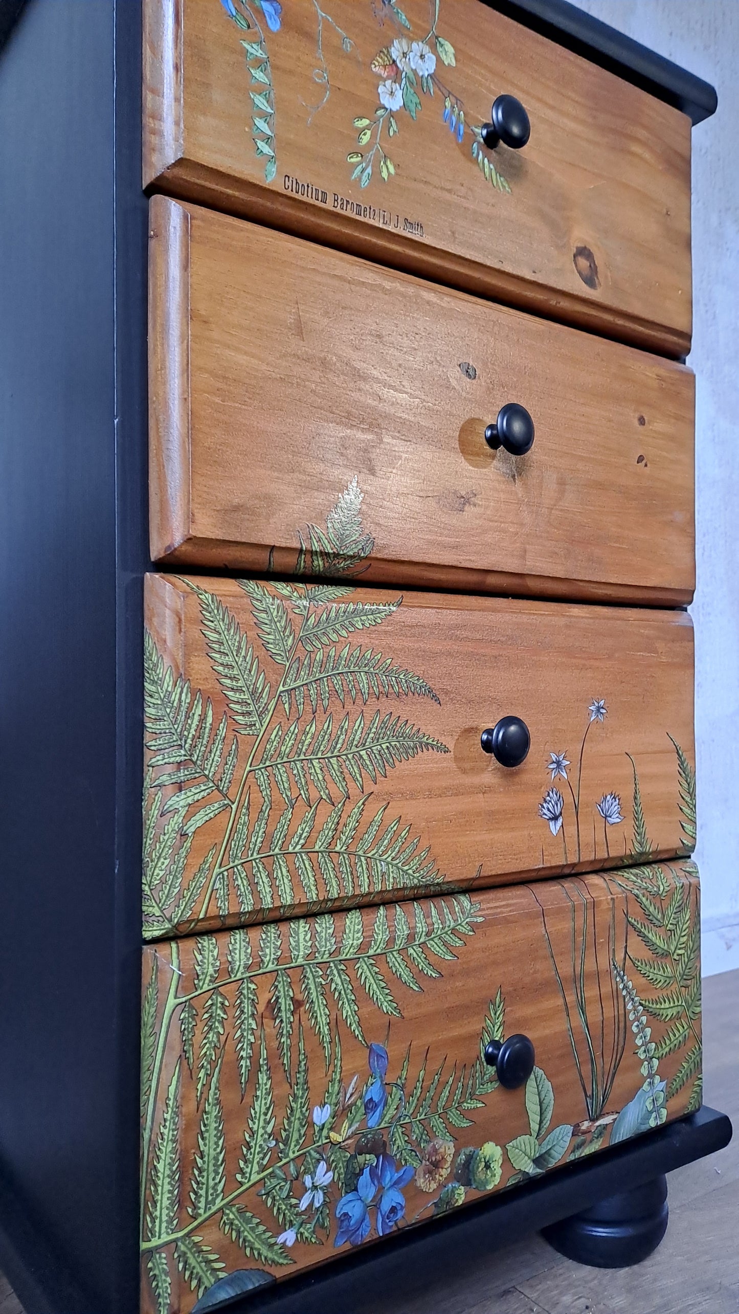 Botanisch ladekastje zwart