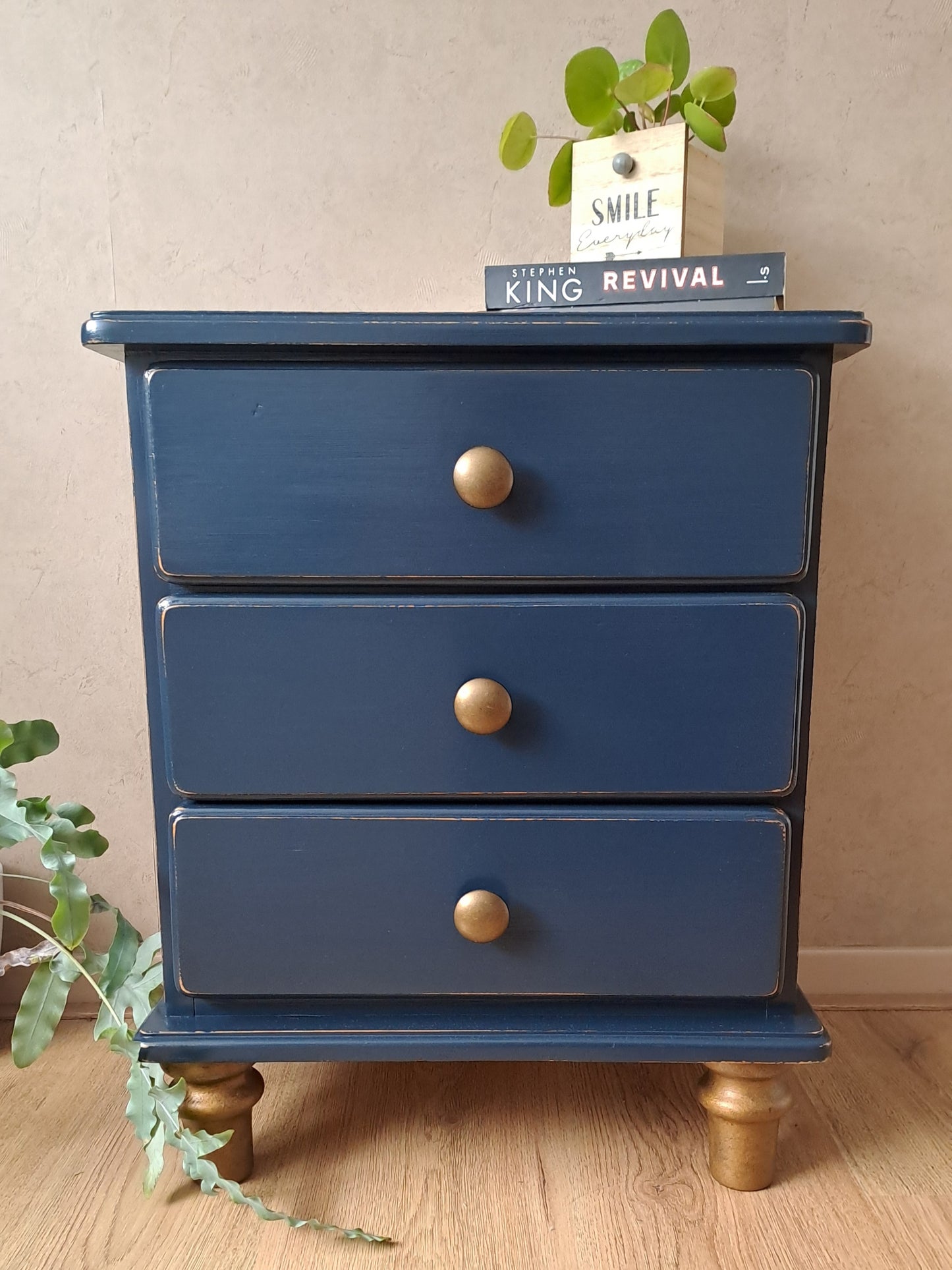 Nachtkastje donkerblauw