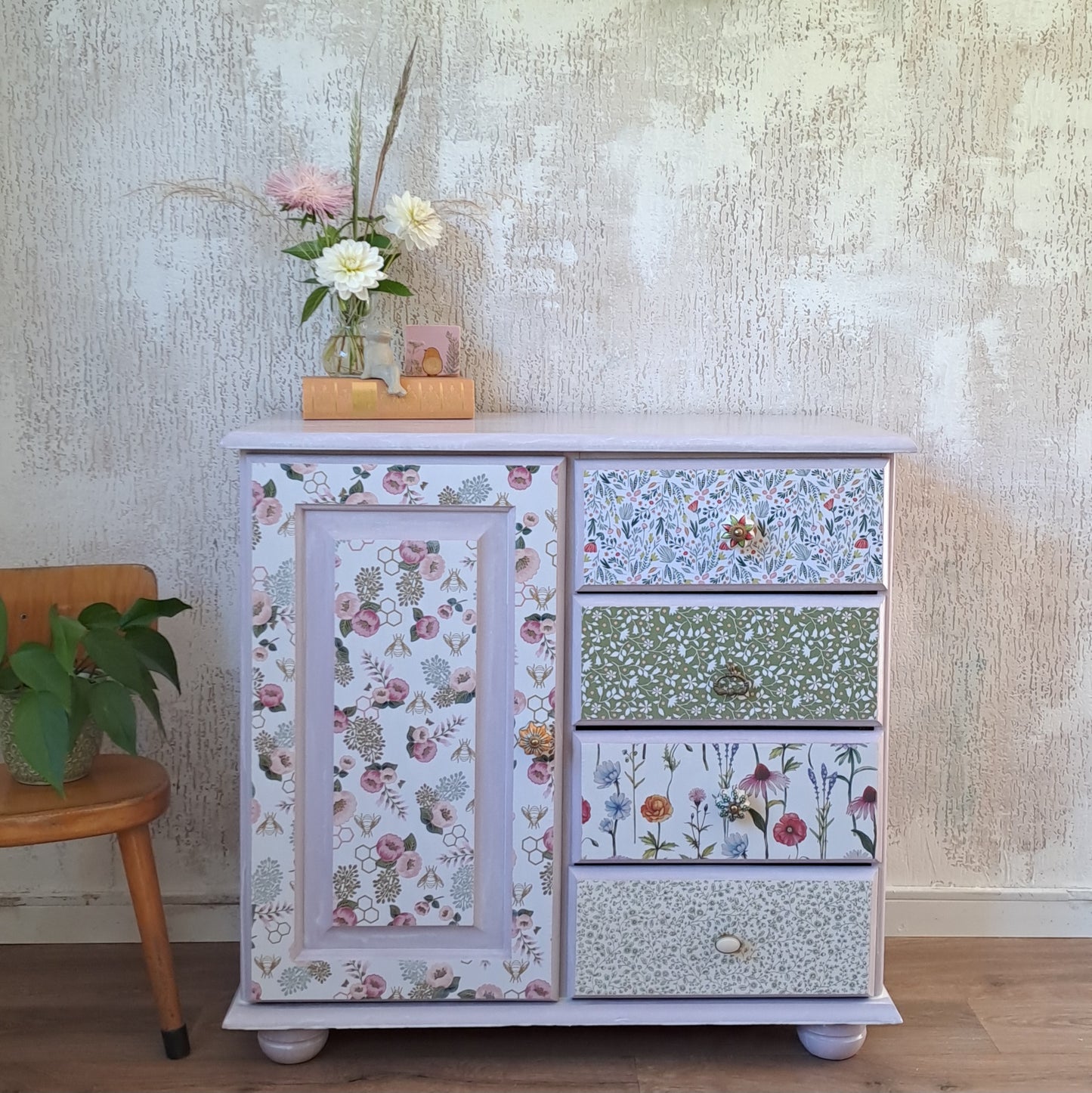 Kastje met fleurige prints