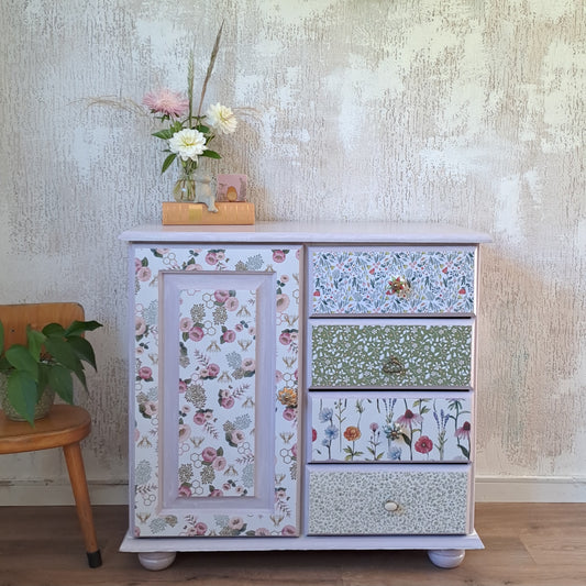 Kastje met fleurige prints