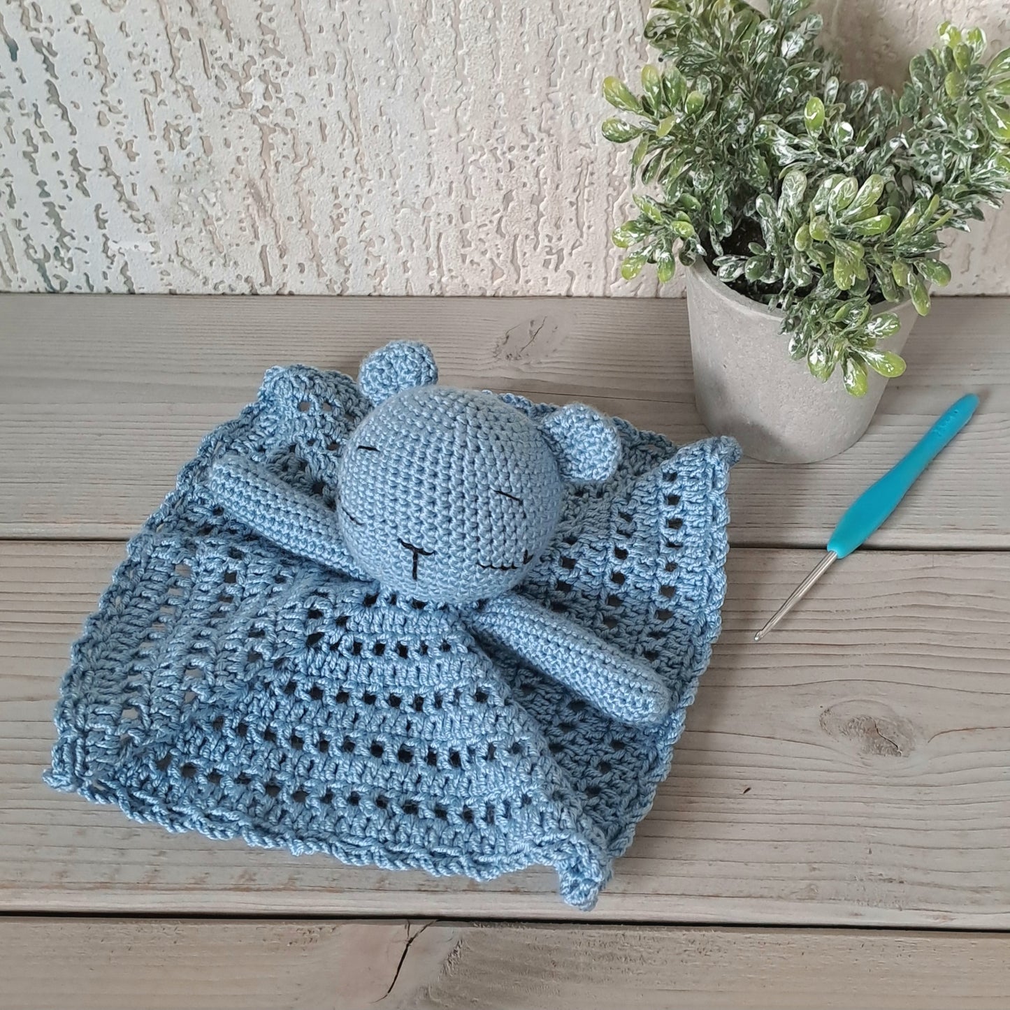 Knuffeldoekjes beer met rammelaar
